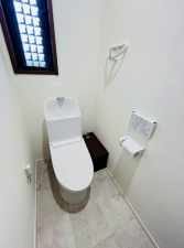 西尾市新渡場町、中古一戸建てのトイレ画像です