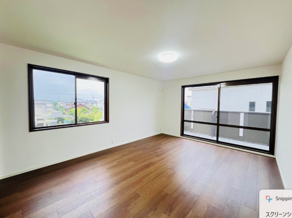 西尾市新渡場町、中古一戸建ての居間画像です