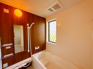 西尾市鵜ケ池町、中古一戸建ての風呂画像です