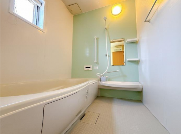 西尾市笹曽根町、中古一戸建ての風呂画像です