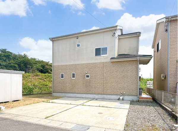 西尾市笹曽根町、中古一戸建ての外観画像です