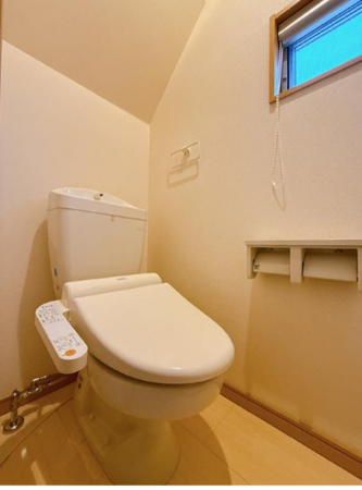 西尾市笹曽根町、中古一戸建てのトイレ画像です