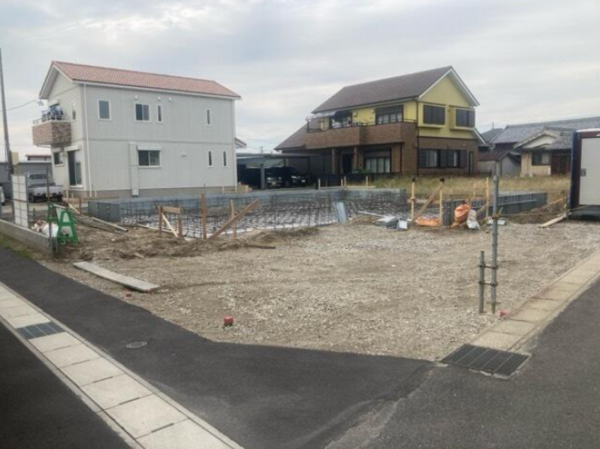 西尾市一色町中外沢、新築一戸建ての外観画像です