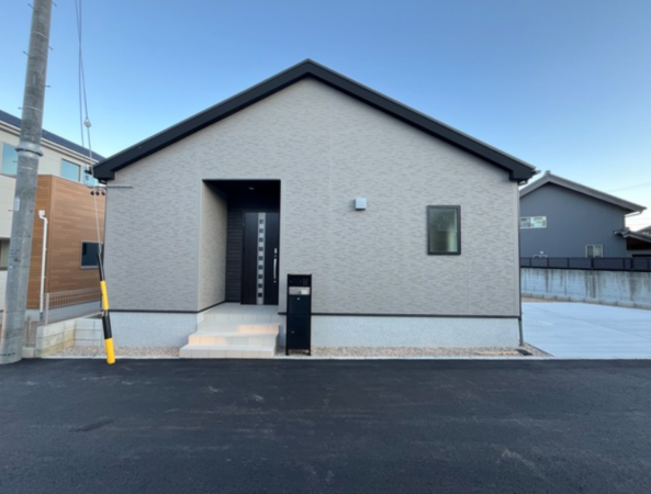 西尾市西浅井町、新築一戸建ての外観画像です