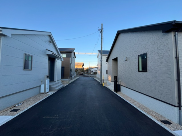 西尾市西浅井町、新築一戸建ての外観画像です