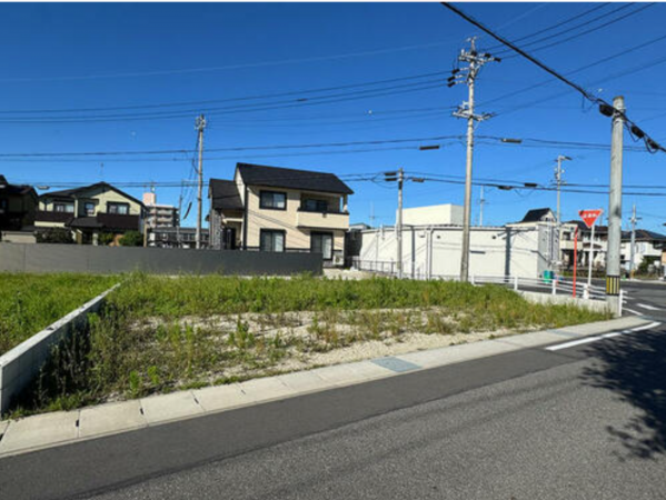西尾市富山町、土地の画像です