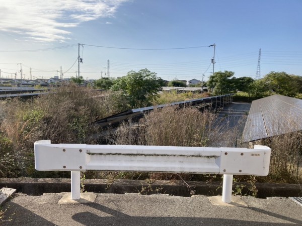 加古川市東神吉町出河原、土地の前面道路を含む現地写真画像です