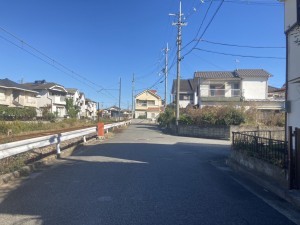 加古川市加古川町中津、土地の前面道路を含む現地写真画像です