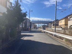 加古川市加古川町中津、土地の前面道路を含む現地写真画像です