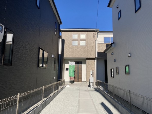 加古川市別府町新野辺北町、新築一戸建ての外観画像です