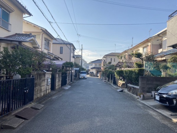 加古川市野口町野口、土地の前面道路を含む現地写真画像です