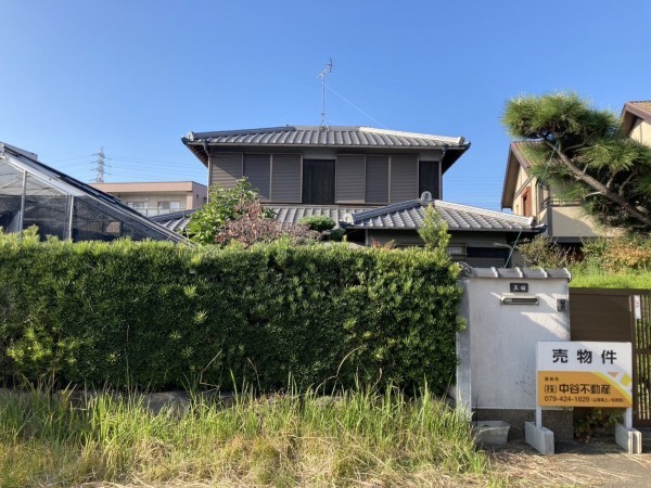 加古川市東神吉町西井ノ口、中古一戸建ての外観画像です