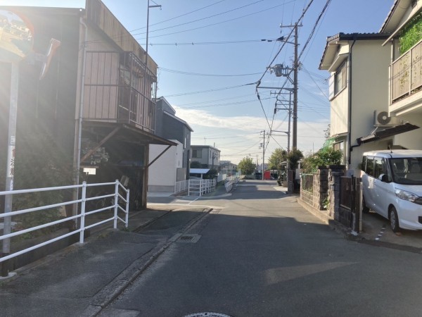 加古川市野口町野口、土地の前面道路を含む現地写真画像です