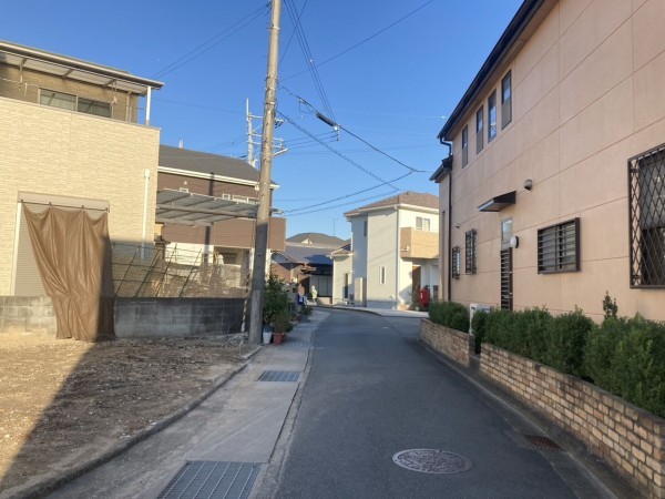 加古川市加古川町溝之口、土地の前面道路を含む現地写真画像です