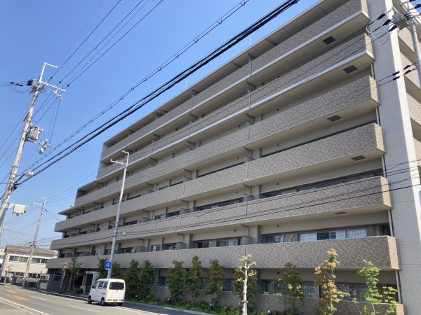 加古川市加古川町木村、マンションの外観画像です