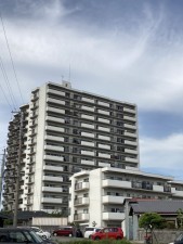 加古川市西神吉町岸、マンションの画像です