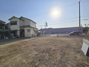 加古川市平岡町一色、土地の画像です