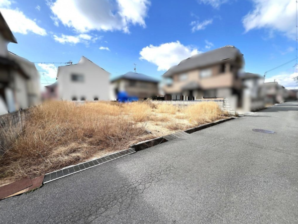 加古川市平岡町一色、土地の画像です