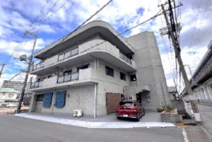 加古川市尾上町口里、収益物件/店舗付住宅の間取り画像です