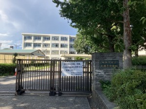 我孫子市青山、土地の中学校画像です