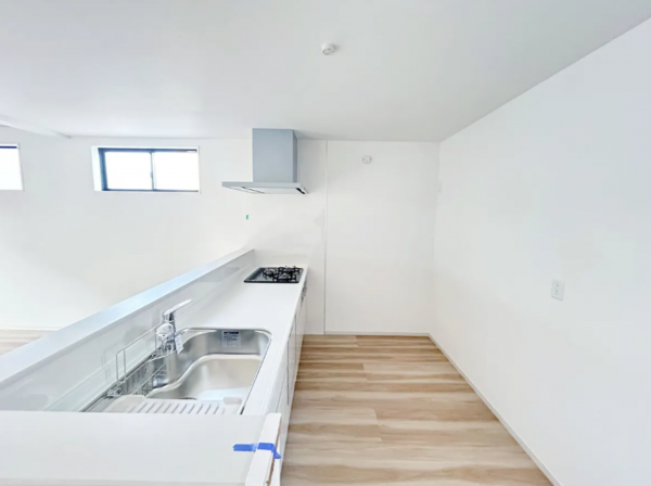 船橋市海神、新築一戸建てのキッチン画像です