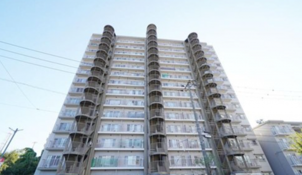 船橋市東船橋、マンションの外観画像です