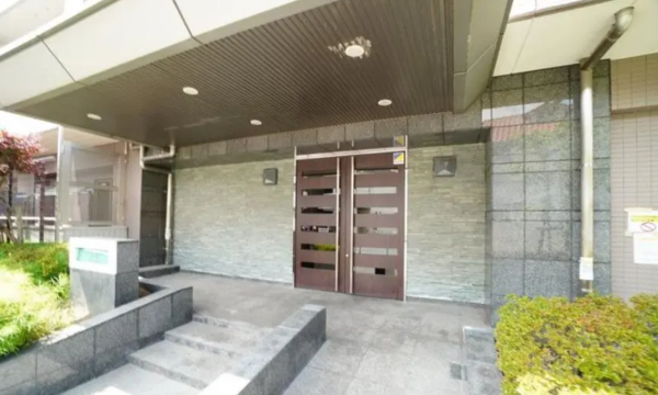 船橋市宮本、マンションのエントランス画像です