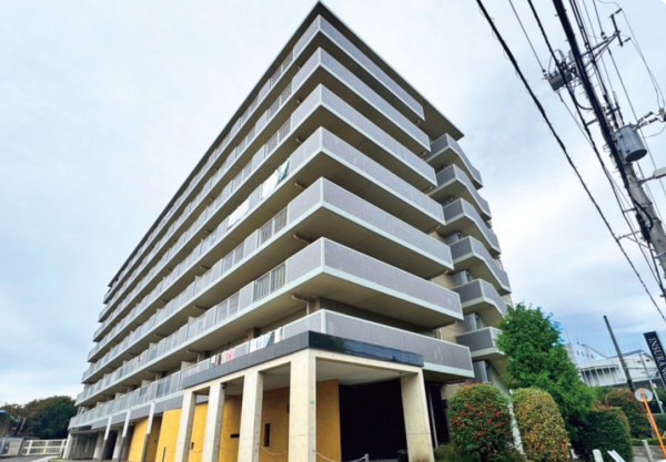 船橋市藤原、マンションの外観画像です
