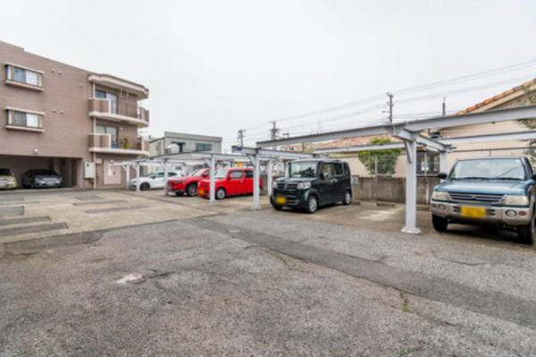 船橋市印内、マンションの駐車場画像です