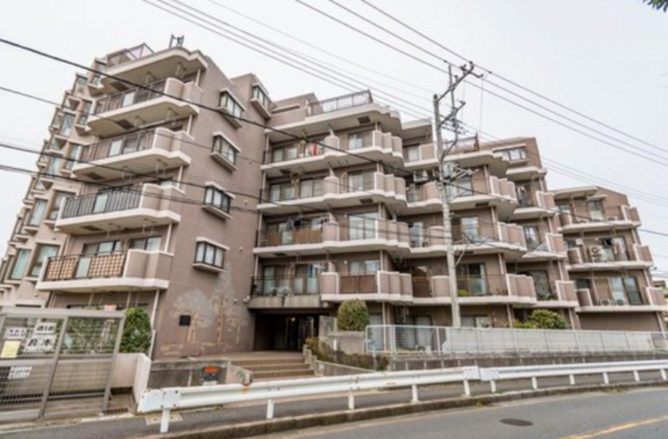 船橋市印内、マンションの外観画像です