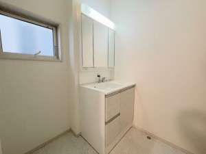 三郷市彦糸、中古一戸建ての画像です