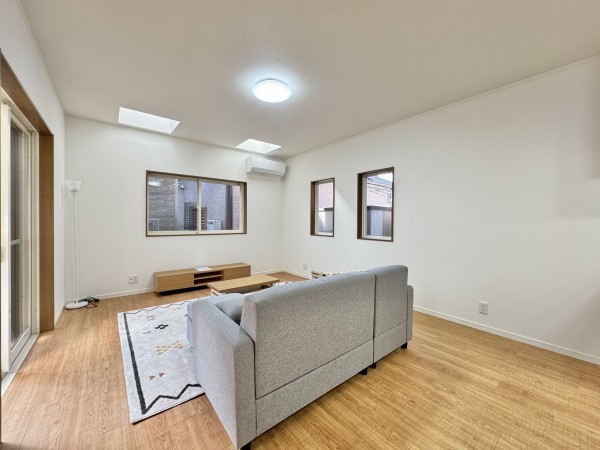 三郷市早稲田、中古一戸建ての画像です