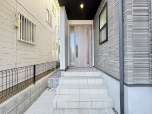 三郷市小谷堀、中古一戸建ての画像です