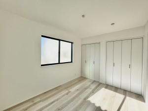 三郷市小谷堀、中古一戸建ての画像です