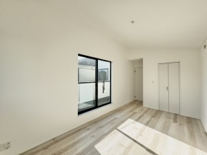 三郷市小谷堀、中古一戸建ての画像です