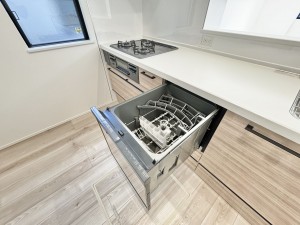 三郷市小谷堀、中古一戸建ての画像です