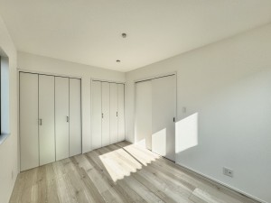 三郷市小谷堀、中古一戸建ての画像です