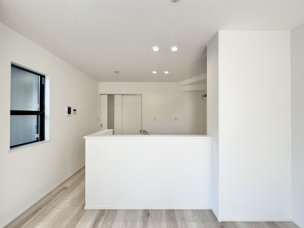 三郷市小谷堀、中古一戸建ての画像です