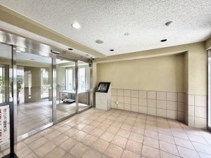 三郷市三郷、マンションの画像です