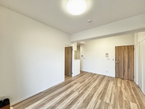 三郷市三郷、マンションの画像です