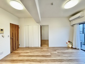 三郷市三郷、マンションの画像です