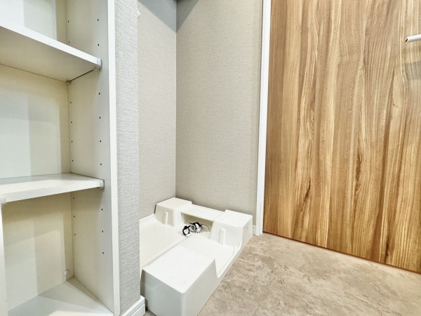 三郷市三郷、マンションの画像です