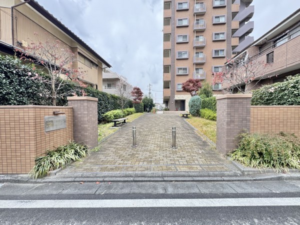 三郷市三郷、マンションの画像です