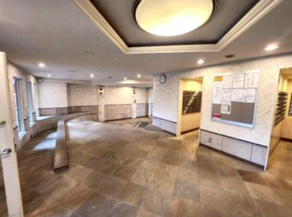 三郷市半田、マンションの画像です