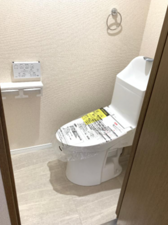 三郷市高州、マンションの画像です