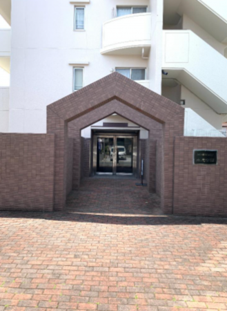 三郷市高州、マンションの画像です