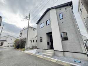 三郷市中央、新築一戸建ての画像です