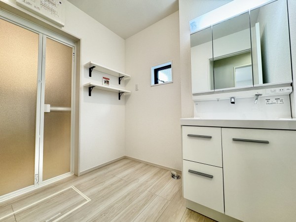 三郷市中央、新築一戸建ての画像です