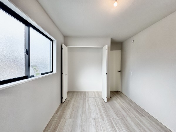 三郷市中央、新築一戸建ての画像です