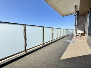 三郷市彦成、マンションの画像です